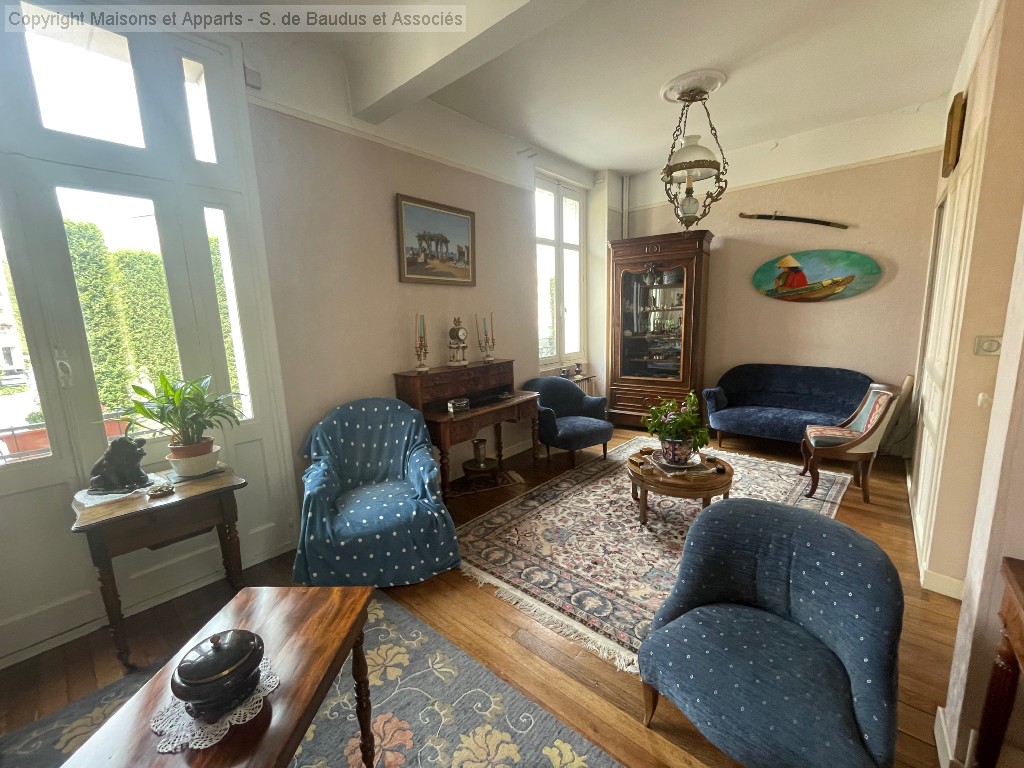 Maison à vendre, ORLEANS, 250 m², 8 pièces